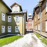Apartment For Four With Free Parking