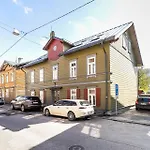 Apartment For Four With Free Parking
