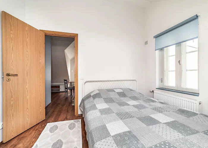 Apartment For Four With Free Parking